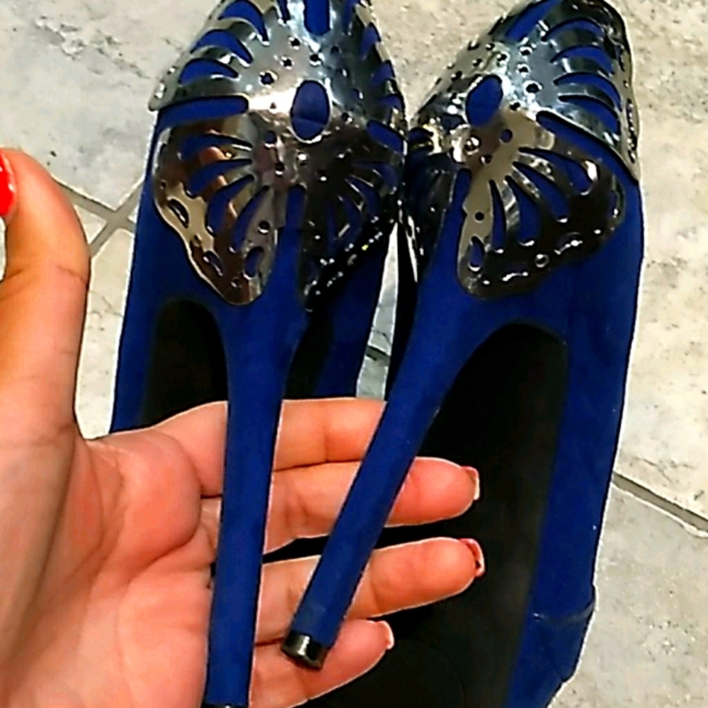 CARLOS  FANCY SUEDE HIGH HEELS 8.5
